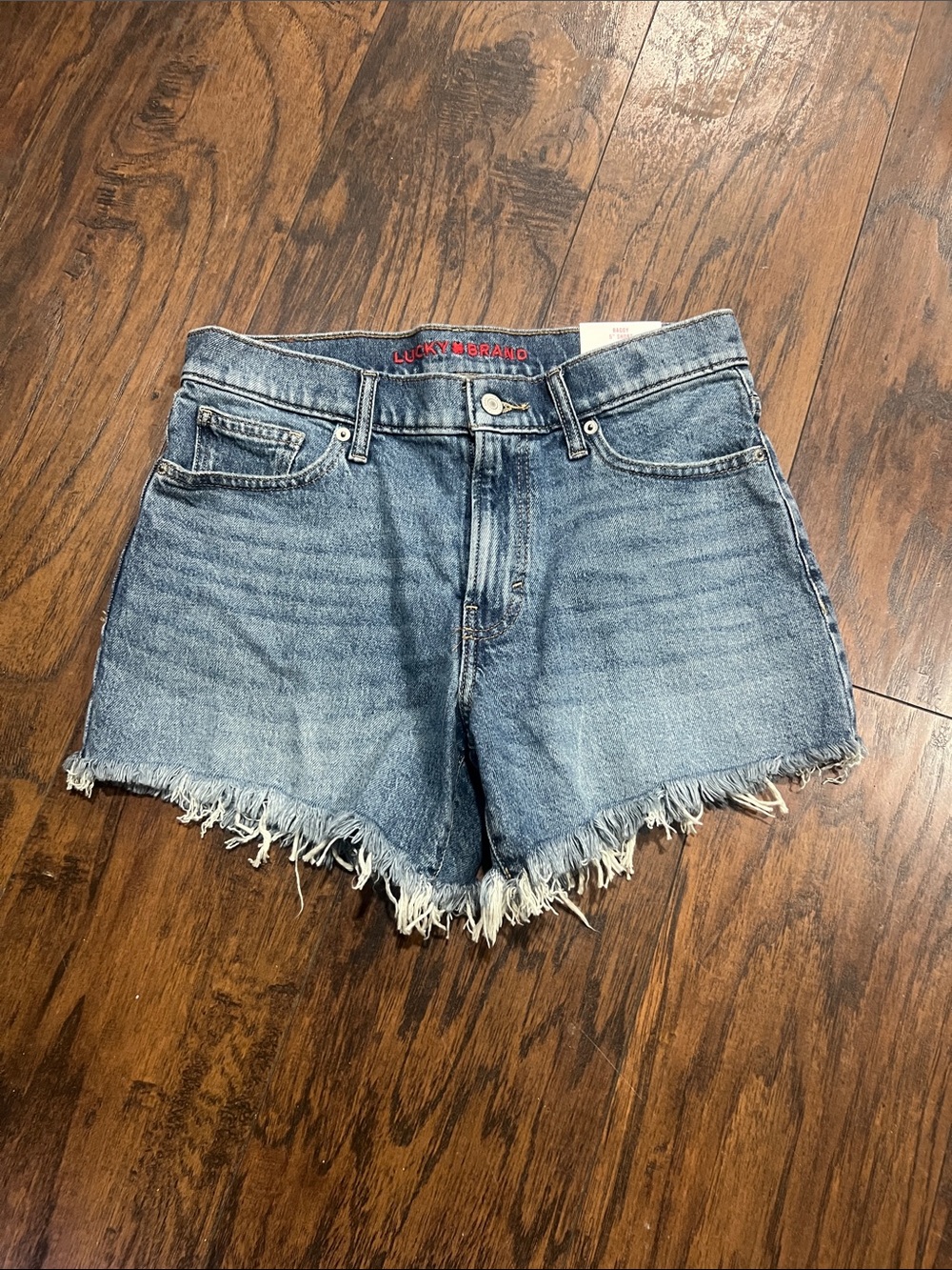 Lucky Brand Woman’s Baggy frayed denim shorts 5” size 4/27 NWT